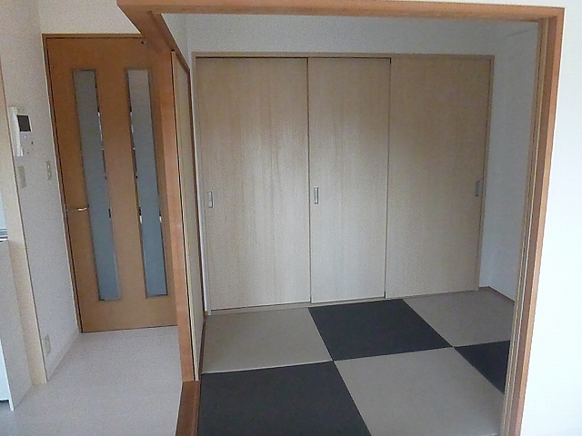 6帖和室の寝室と子供部屋 明石市 6帖和室の寝室と子供部屋 明石市