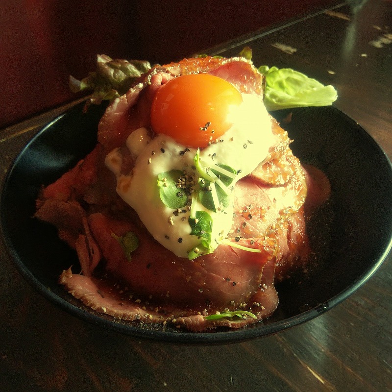 ローストビーフ丼＆ケーキ