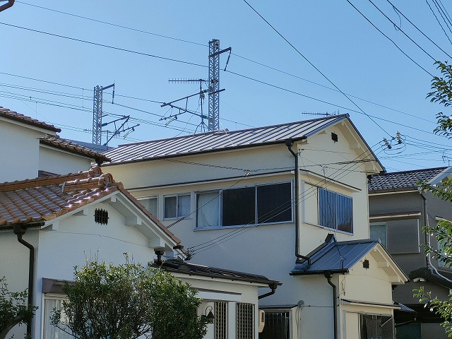 和瓦からガルバリウム鋼板　立平葺き5