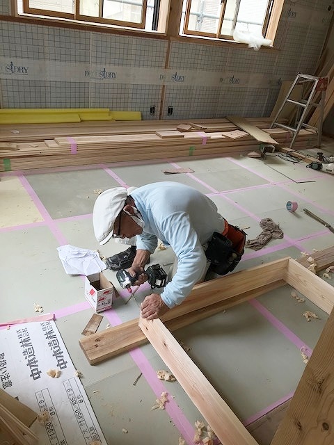 窓枠作成