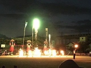 小学校のお祭り