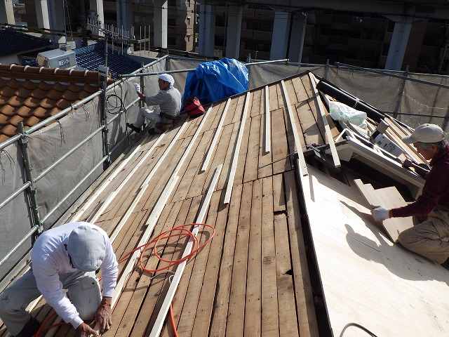【ブログ】屋根軽量化工事費補助を使った屋根瓦の葺き替え工事（明石市）