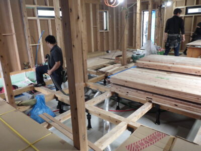 新築　基礎断熱工事中
